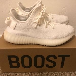 Yeezys Boost 350 V2 cream/triple white Womans 6.5